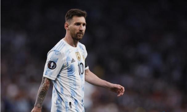 集美家居换道发力